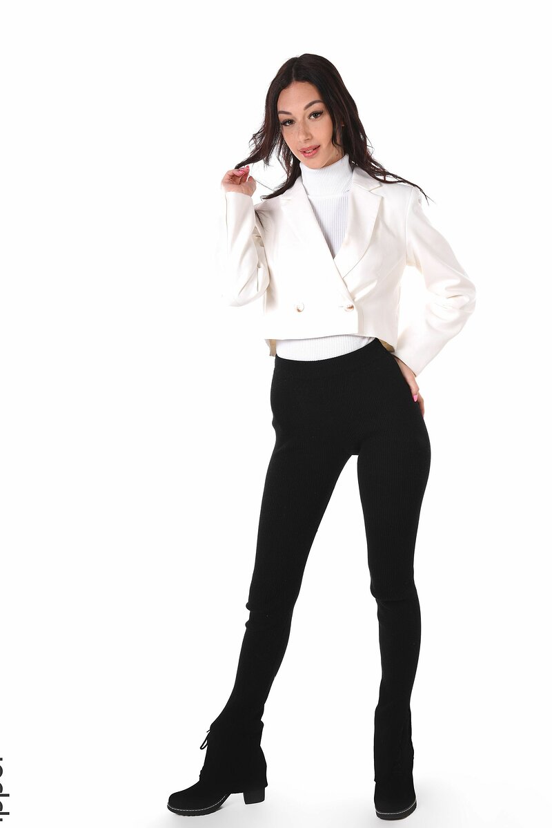 Любовь, 18 лет, 3 размер груди